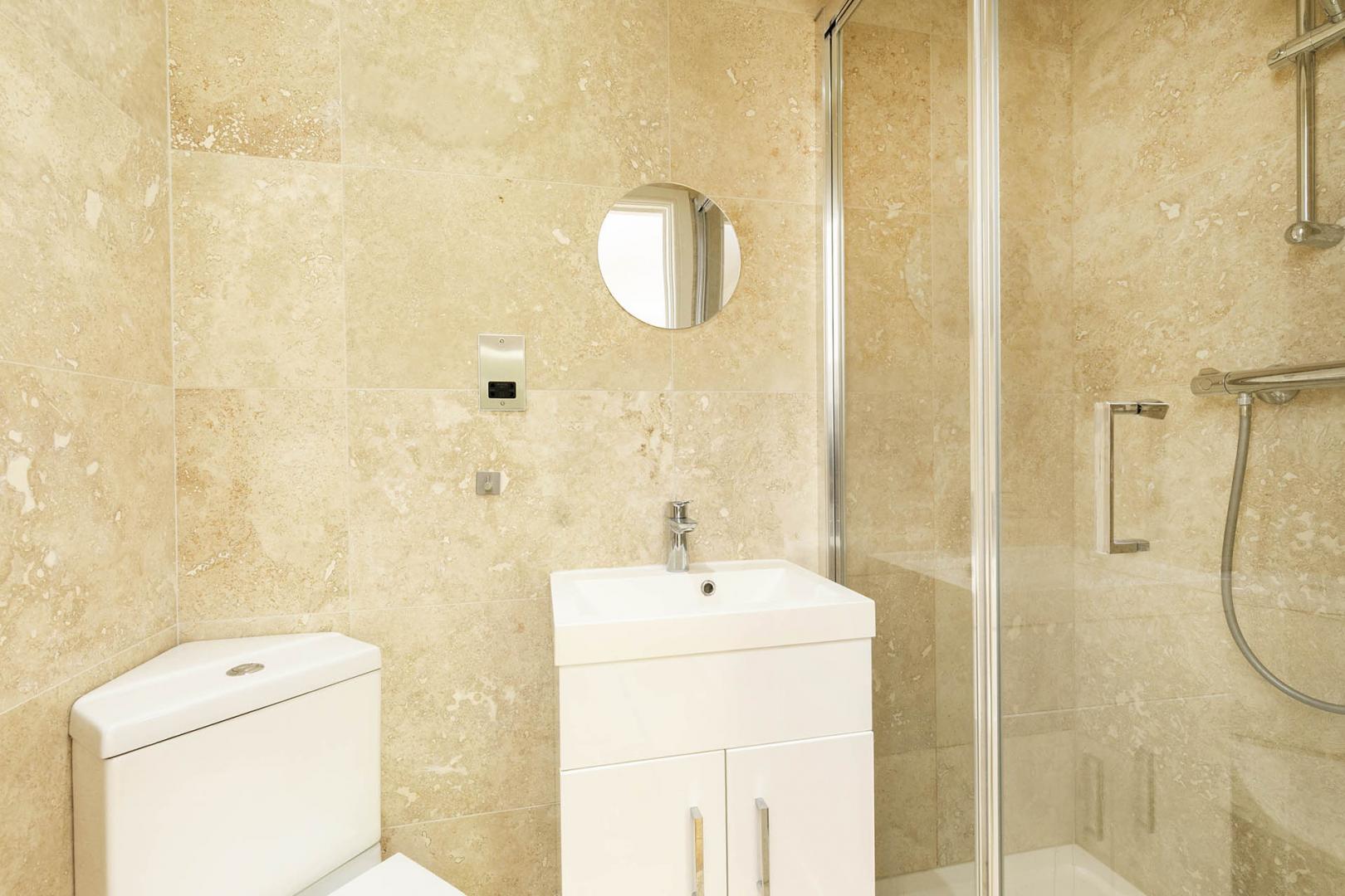 			3 Bedroom, 3 bath, 1 reception Apartment			 Dignam Close , Cricklewood